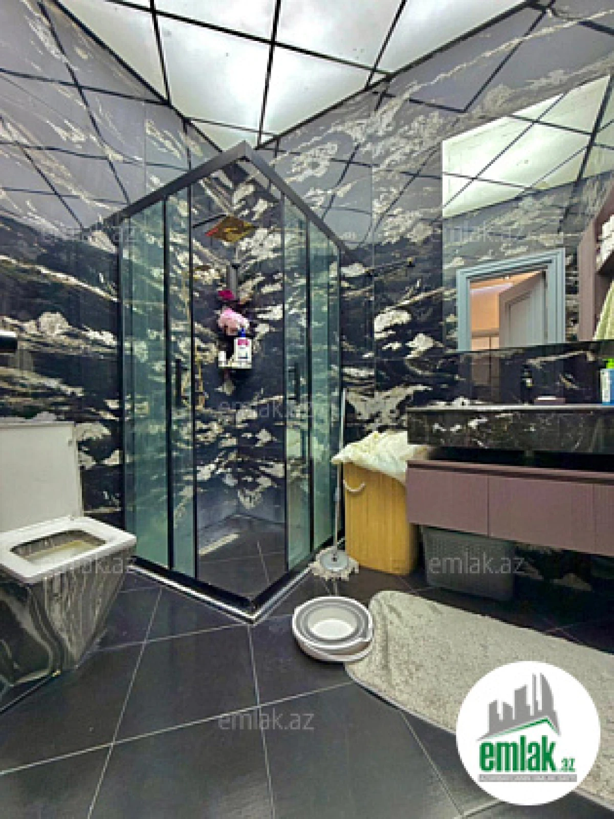 Satılır 4 otaqlı mənzil 160 m²