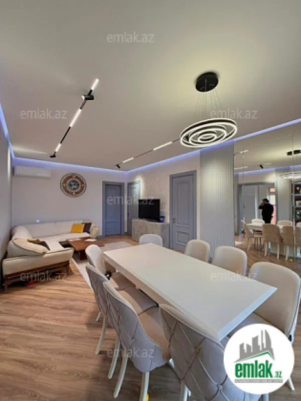 Satılır 4 otaqlı mənzil 160 m²