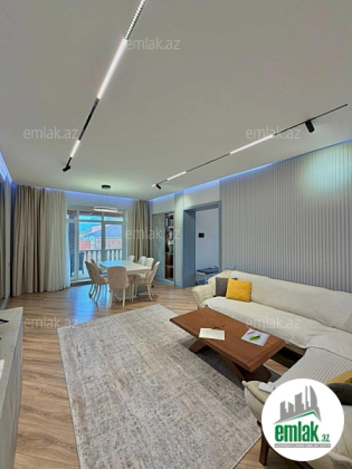 Satılır 4 otaqlı mənzil 160 m²