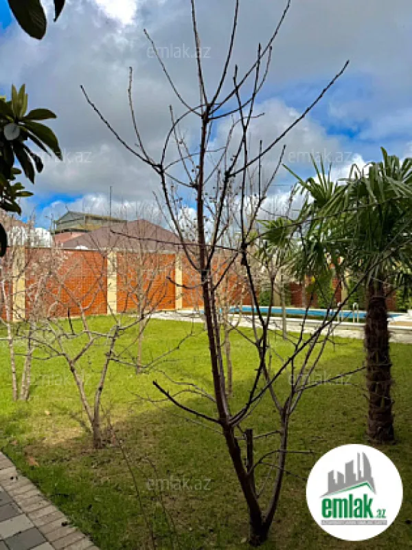 Satılır 4 otaqlı mənzil 160 m²