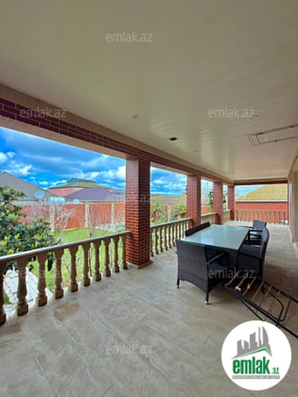 Satılır 4 otaqlı mənzil 160 m²