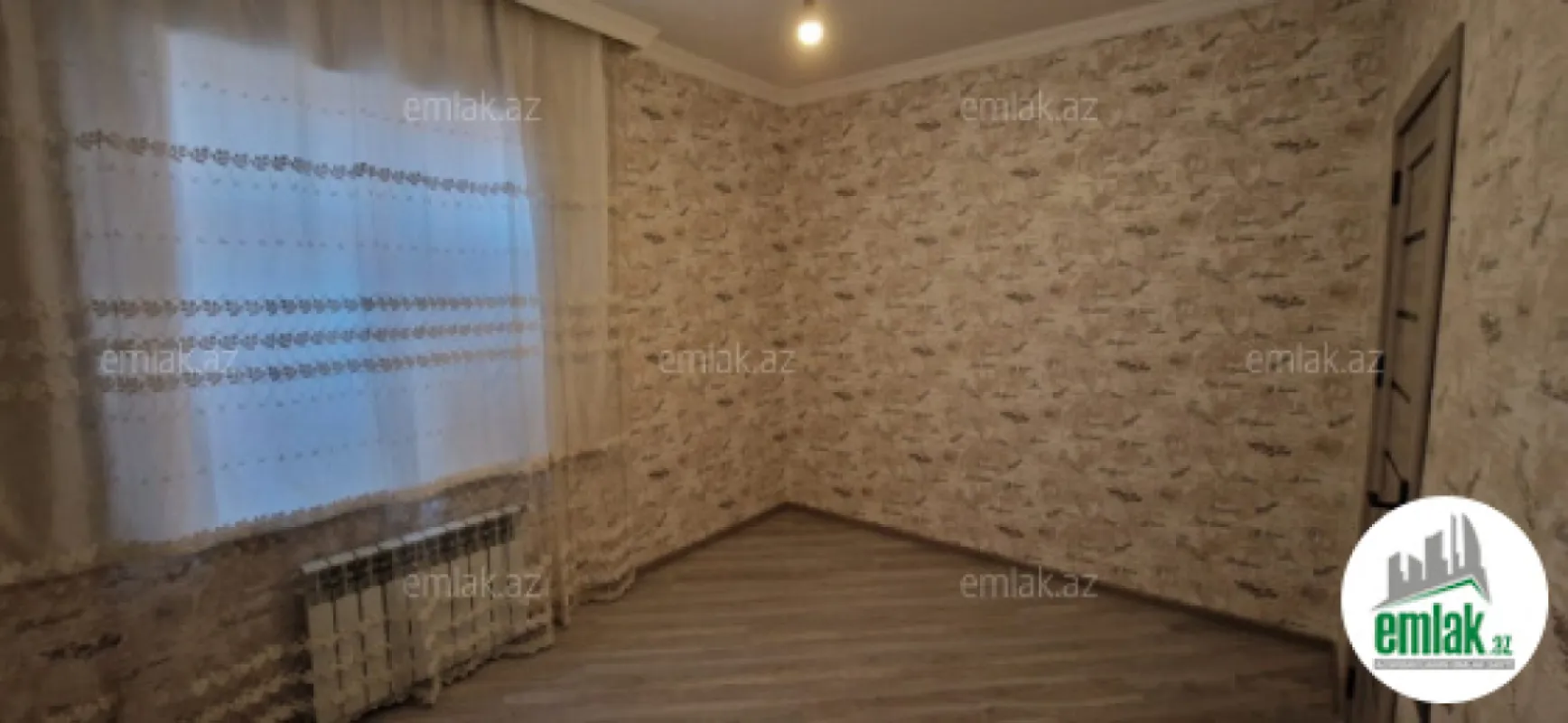 Satılır 4 otaqlı mənzil 156 m²