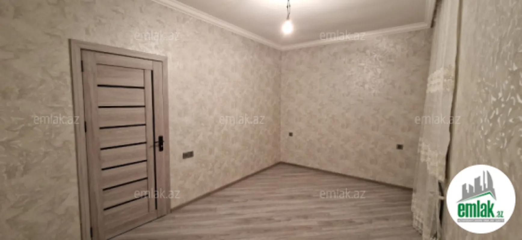 Satılır 4 otaqlı mənzil 156 m²