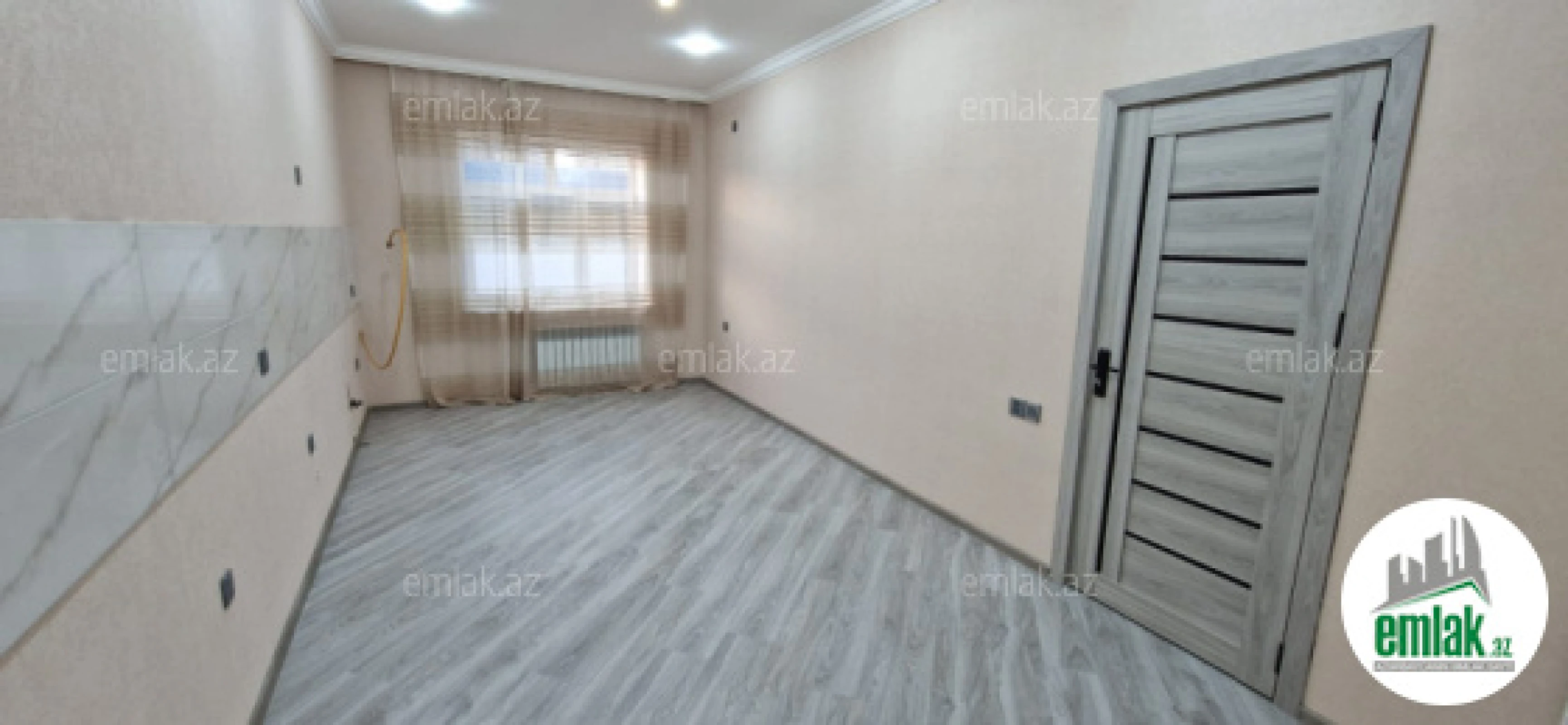 Satılır 4 otaqlı mənzil 156 m²