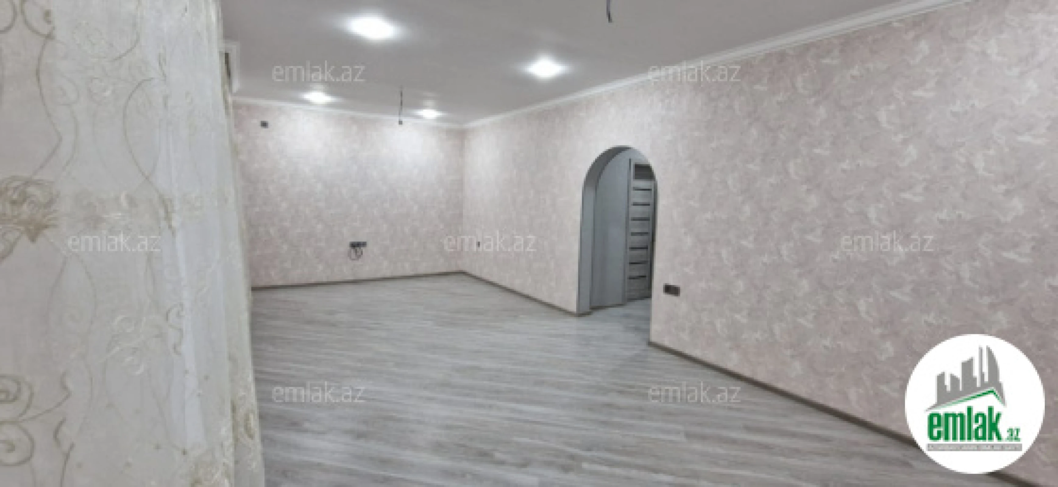Satılır 4 otaqlı mənzil 156 m²