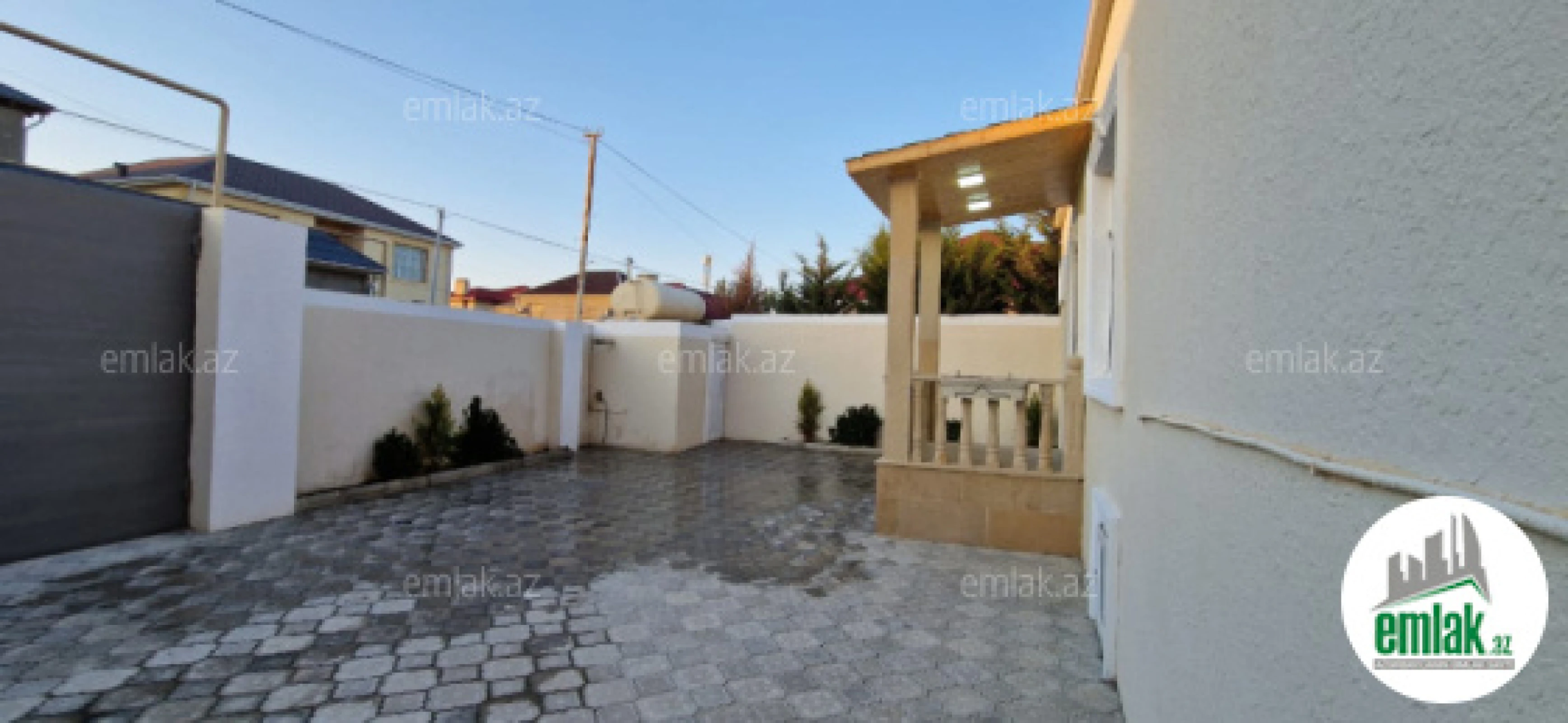 Satılır 4 otaqlı mənzil 156 m²