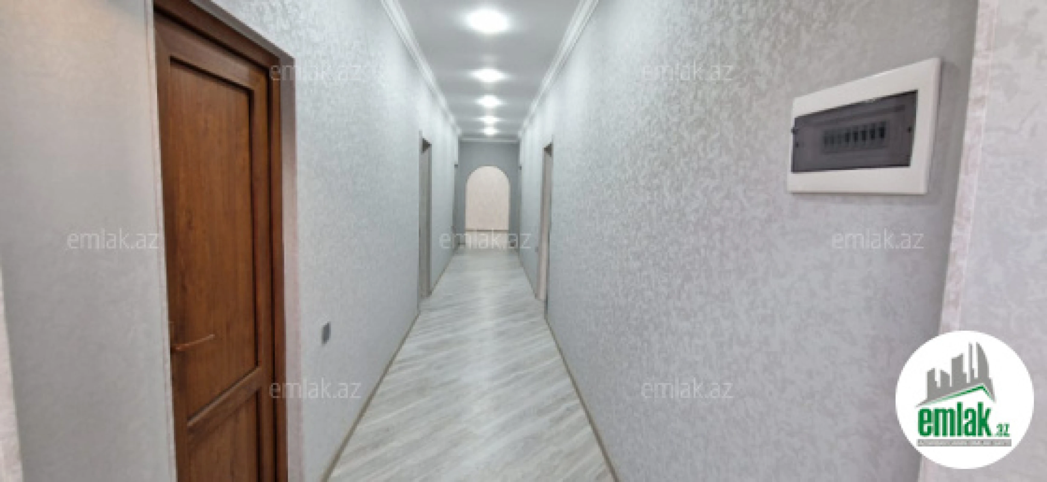 Satılır 4 otaqlı mənzil 156 m²