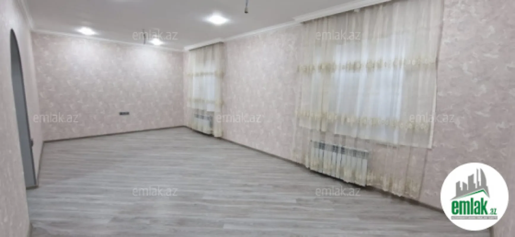 Satılır 4 otaqlı mənzil 156 m²