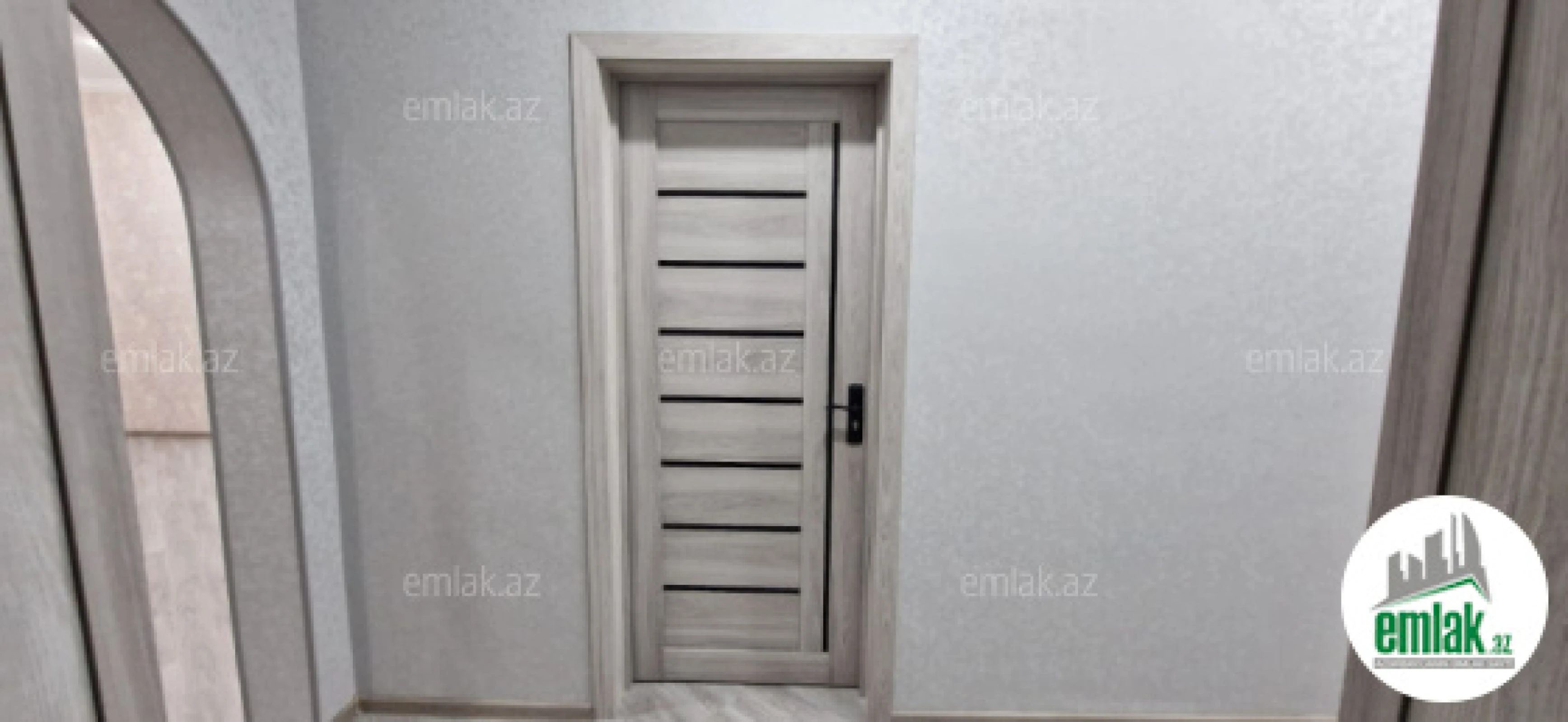 Satılır 4 otaqlı mənzil 156 m²