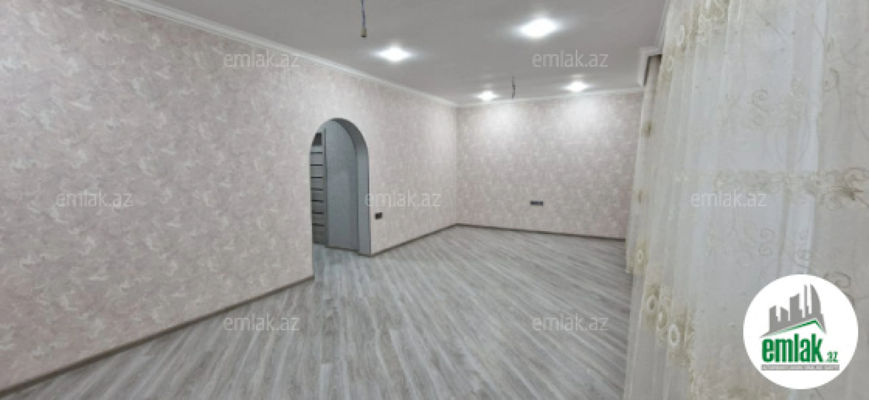 Satılır 4 otaqlı mənzil 156 m²