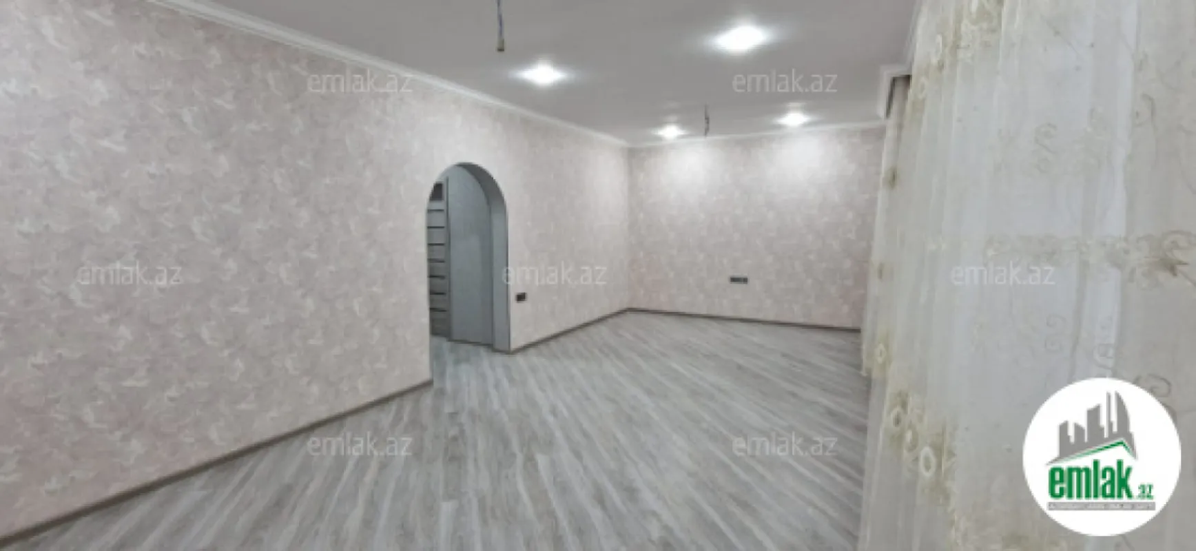 Satılır 4 otaqlı mənzil 156 m²