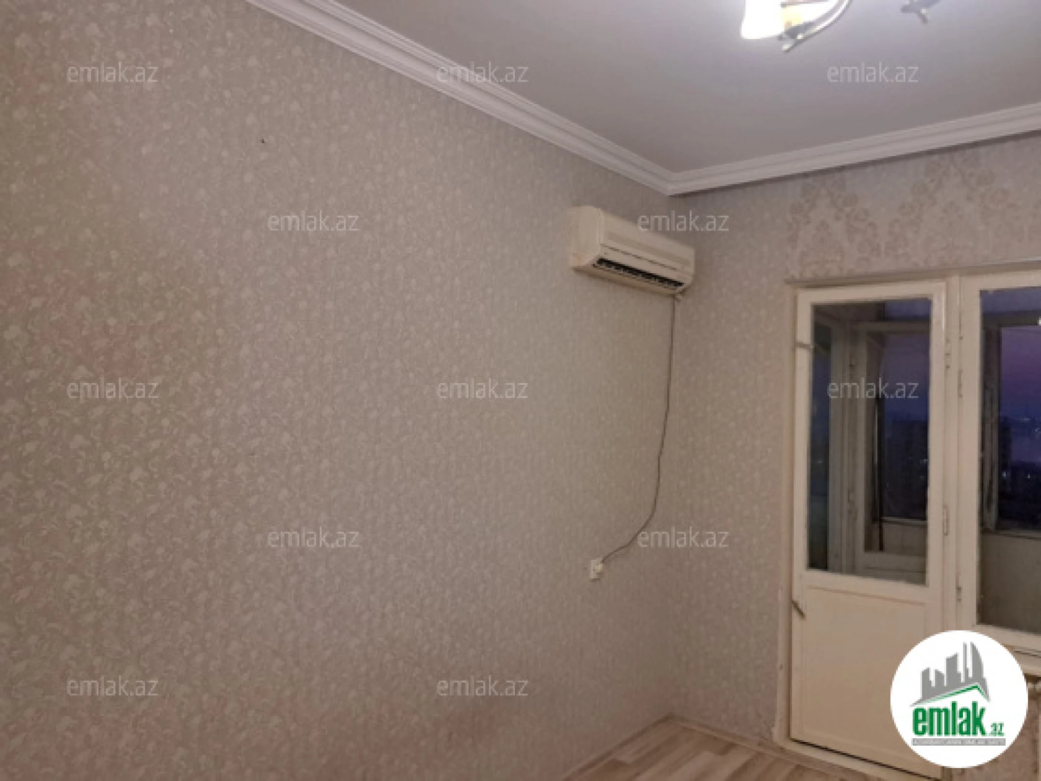 Satılır 2 otaqlı köhnə tikili 55 m²