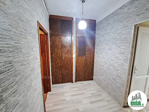 Satılır 2 otaqlı köhnə tikili 55 m²