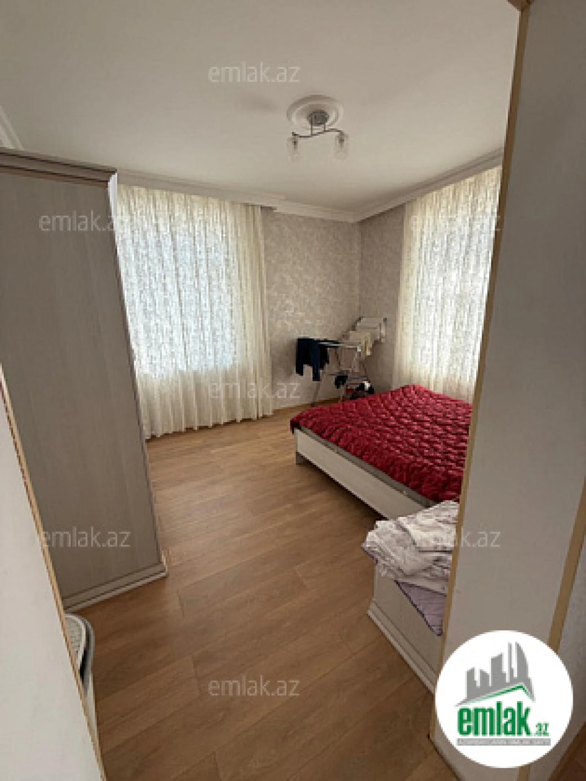 Satılır 2 otaqlı köhnə tikili 55 m²