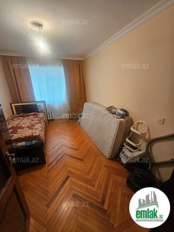 Satılır 2 otaqlı köhnə tikili 50 m²