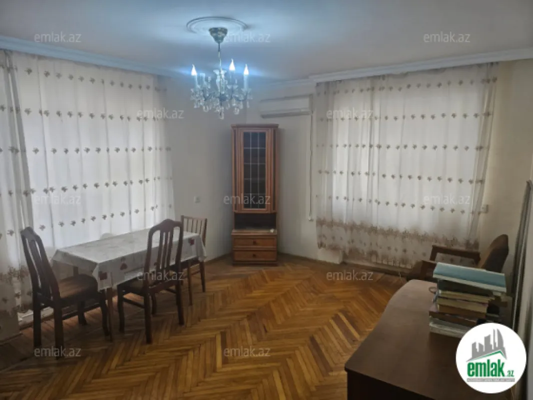 Satılır 2 otaqlı köhnə tikili 50 m²