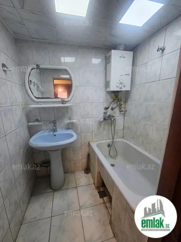 Satılır 2 otaqlı köhnə tikili 50 m²