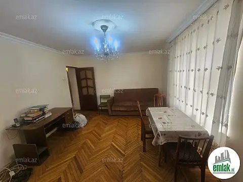 Satılır 2 otaqlı köhnə tikili 50 m²