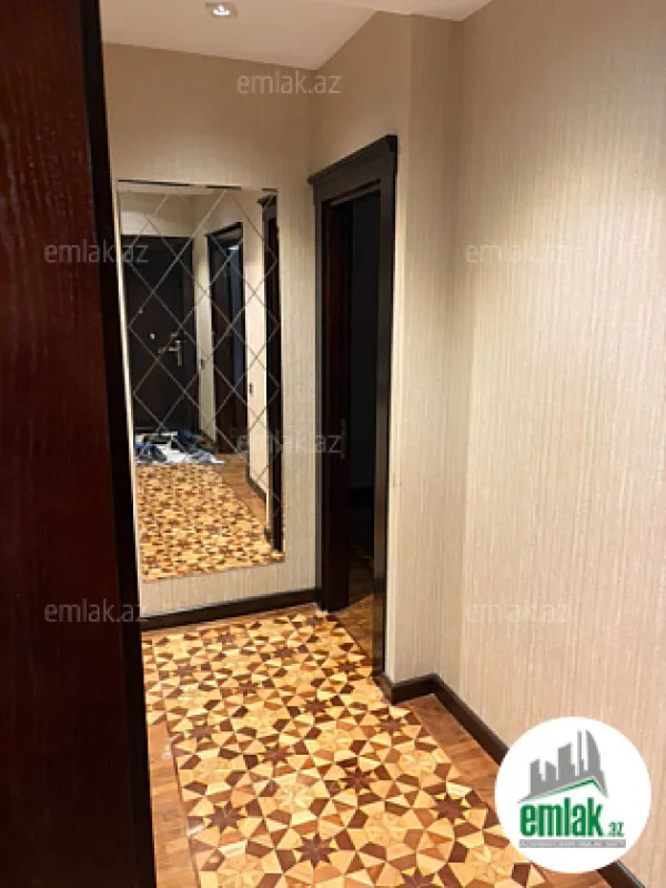 Satılır 3 otaqlı köhnə tikili 105 m²