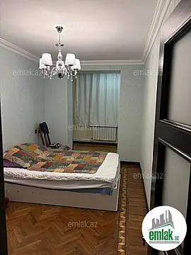 Satılır 3 otaqlı köhnə tikili 105 m²