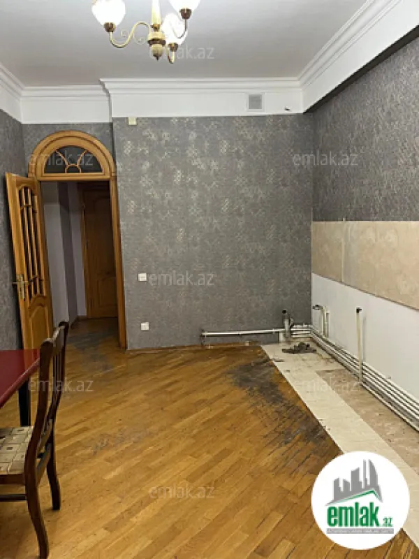 Satılır 3 otaqlı yeni tikili 128 m²