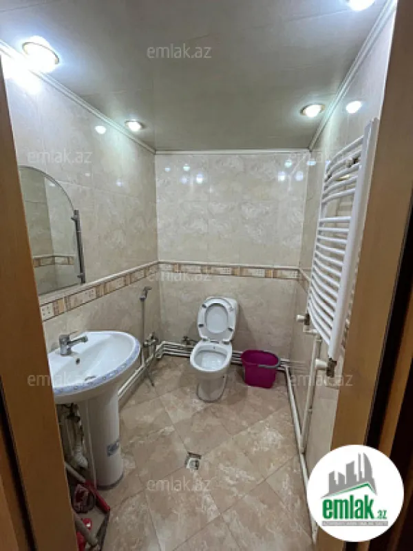 Satılır 3 otaqlı yeni tikili 128 m²