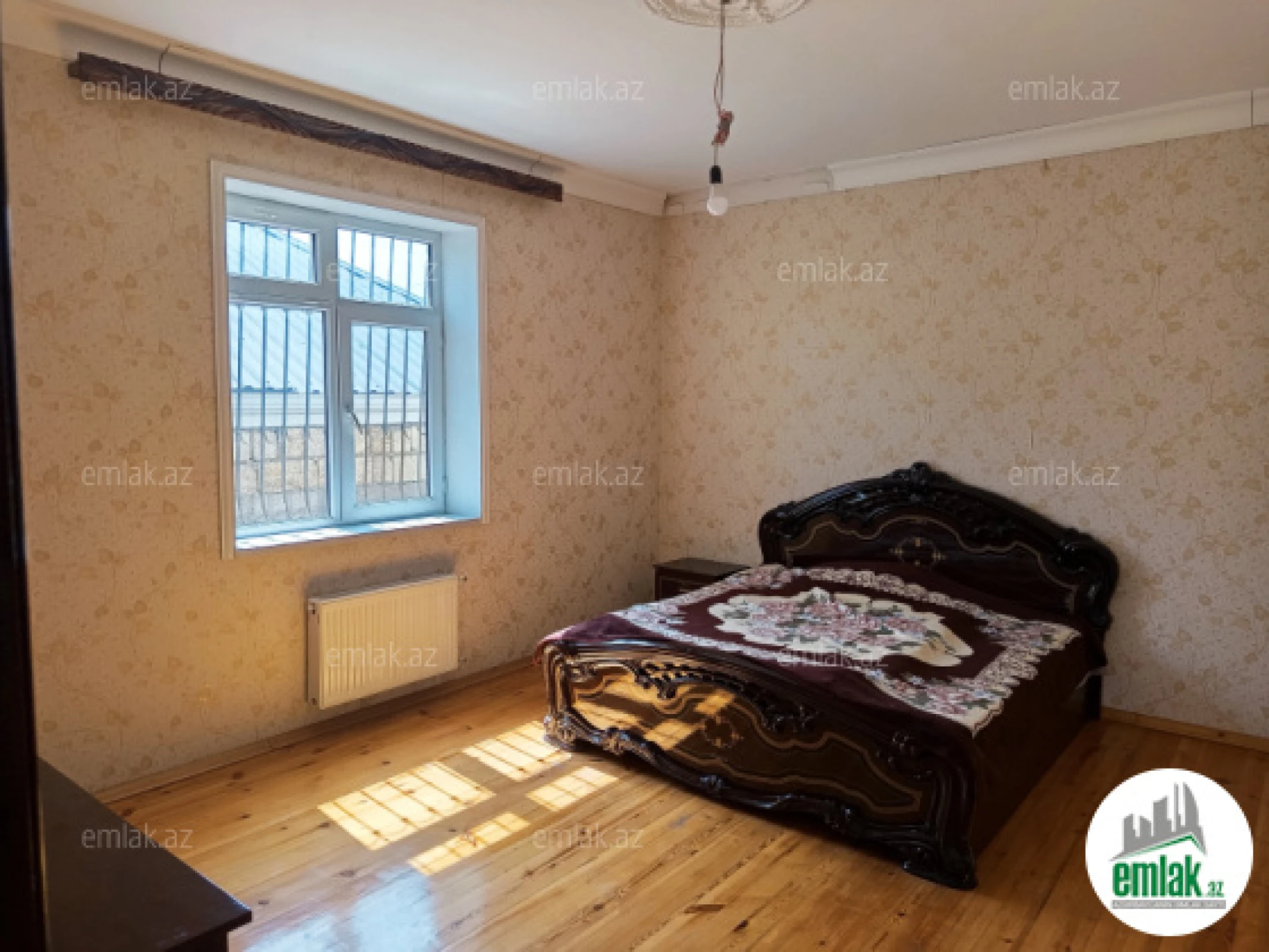 Satılır 6 otaqlı həyət evi 200 m²