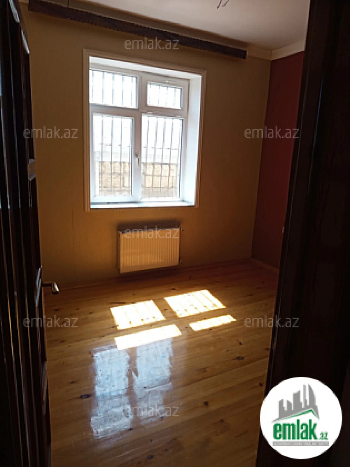 Satılır 6 otaqlı həyət evi 200 m²