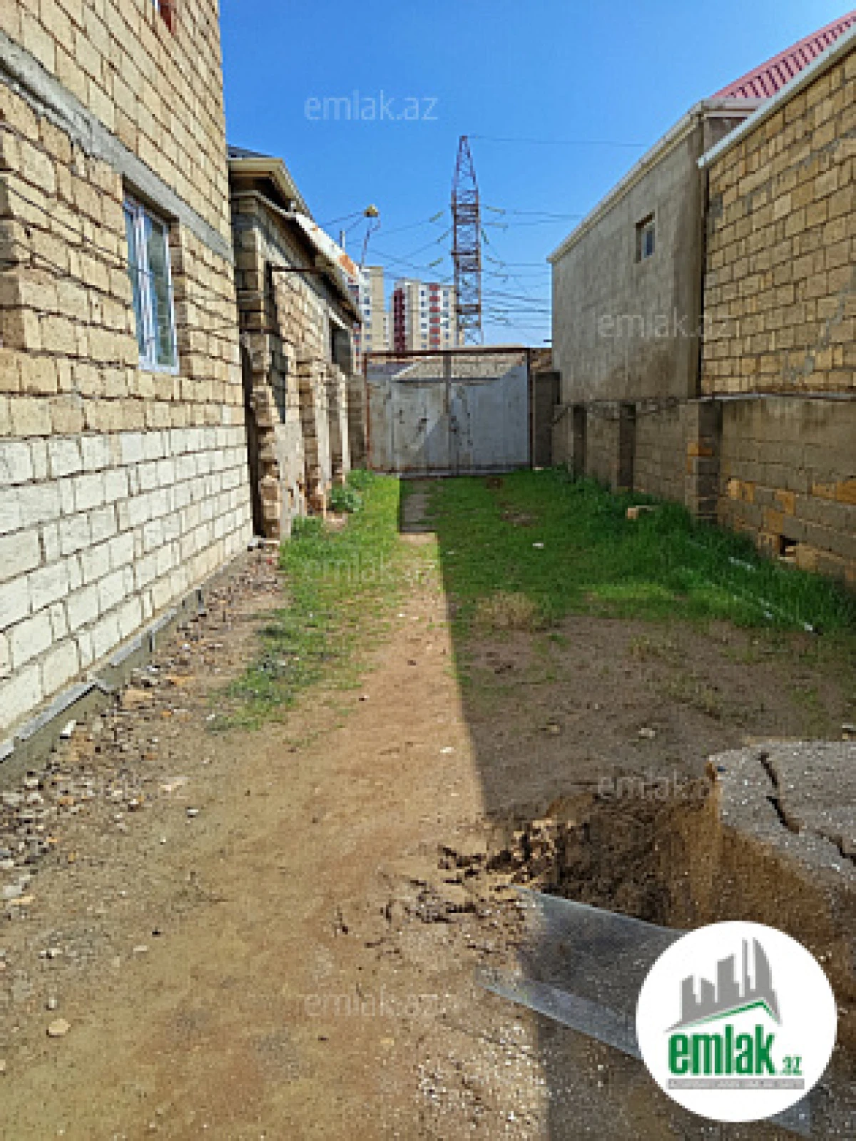 Satılır 6 otaqlı həyət evi 200 m²