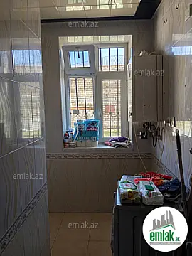Satılır 6 otaqlı həyət evi 200 m²