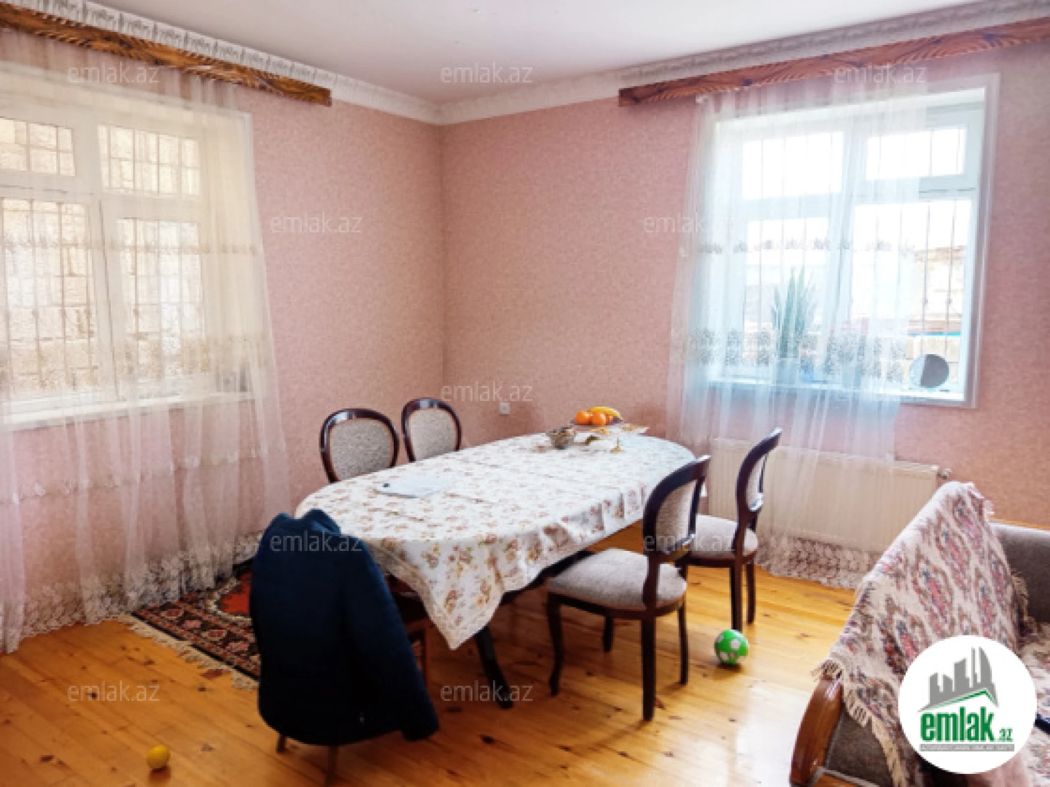 Satılır 6 otaqlı həyət evi 200 m²