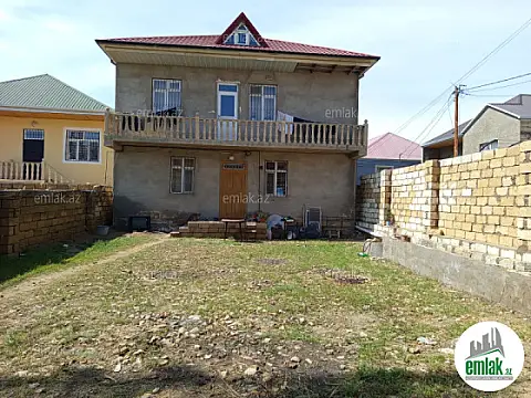 Satılır 6 otaqlı həyət evi 200 m²