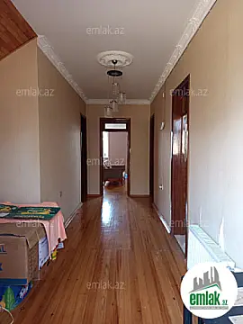 Satılır 6 otaqlı həyət evi 200 m²
