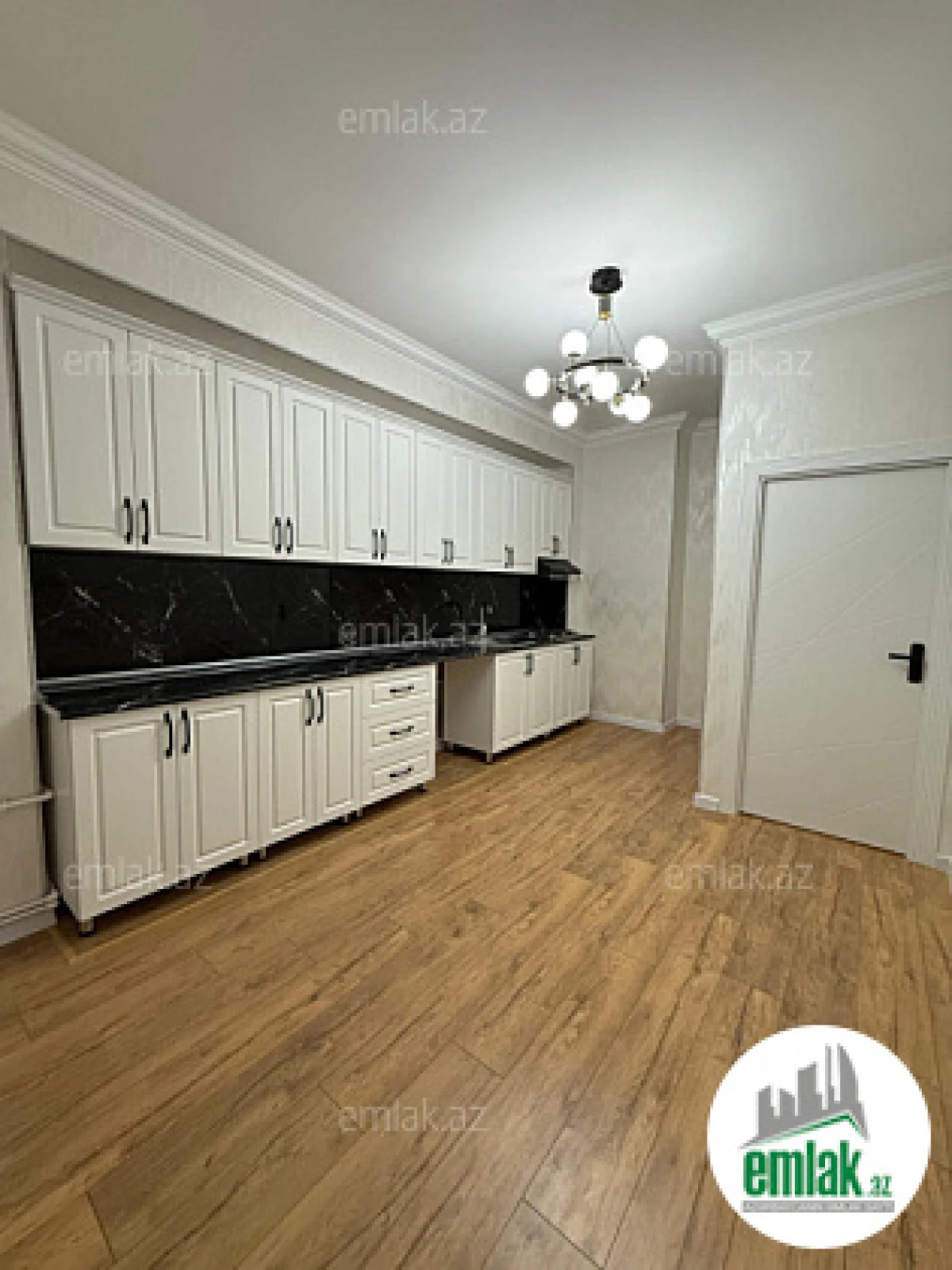 Satılır 4 otaqlı yeni tikili 105 m²