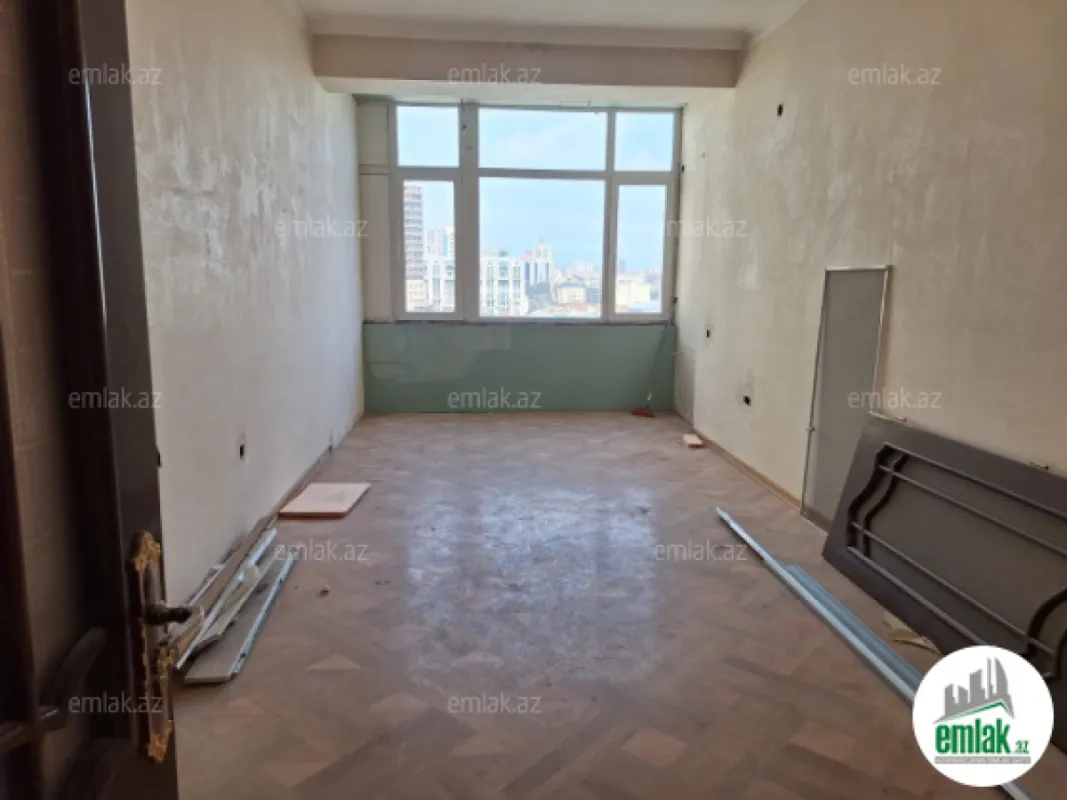 Satılır 3 otaqlı yeni tikili 154 m²