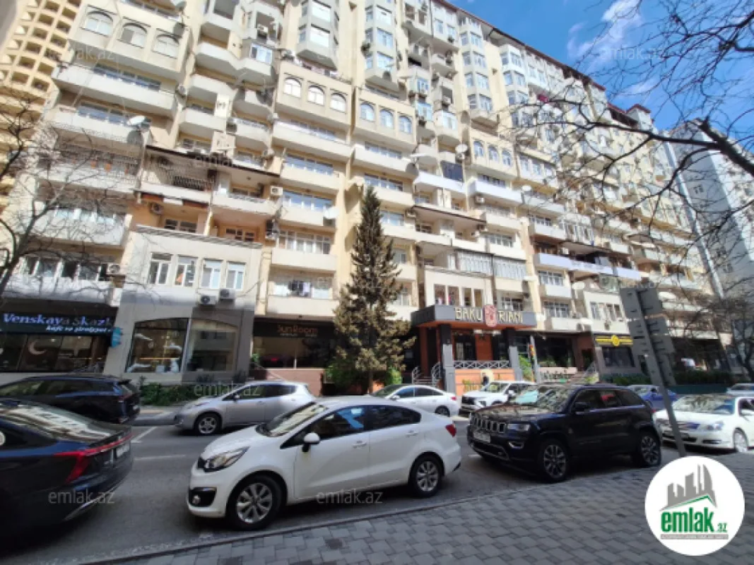 Satılır 3 otaqlı yeni tikili 154 m²