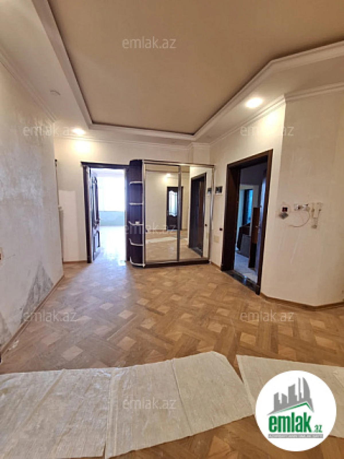 Satılır 3 otaqlı yeni tikili 154 m²