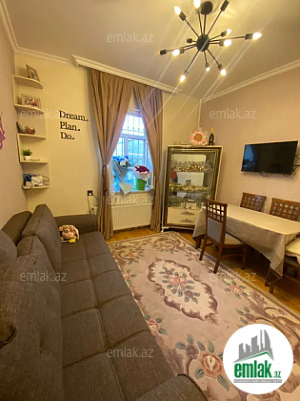 Satılır 4 otaqlı həyət evi 90 m²