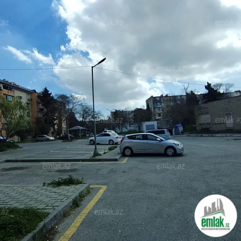 Satılır 2 otaqlı köhnə tikili 60 m²