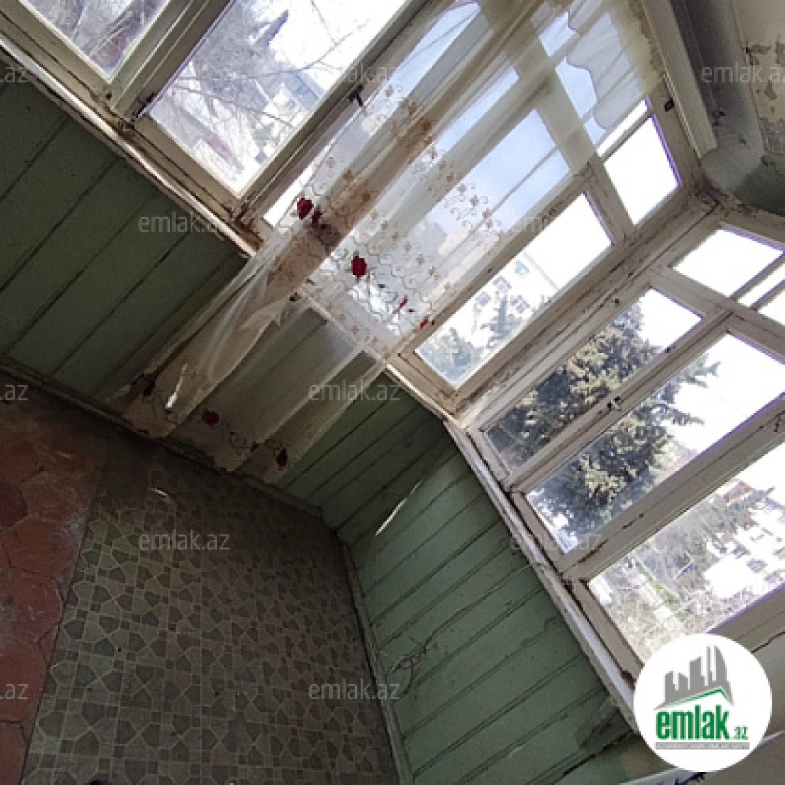 Satılır 2 otaqlı köhnə tikili 60 m²