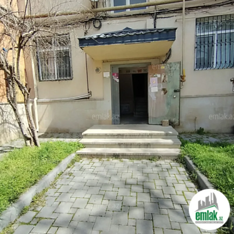 Satılır 2 otaqlı köhnə tikili 60 m²