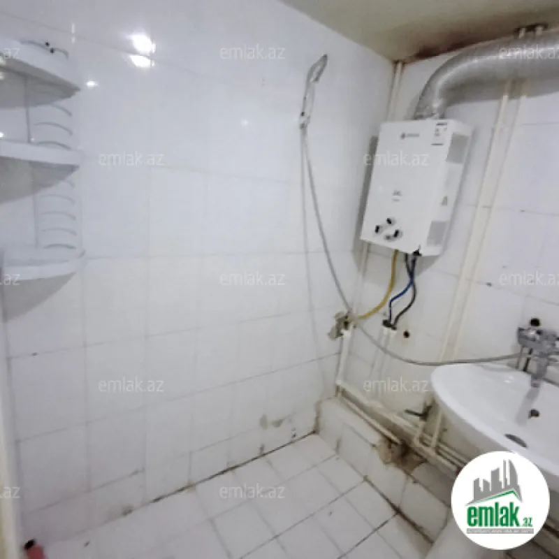 Satılır 2 otaqlı köhnə tikili 60 m²
