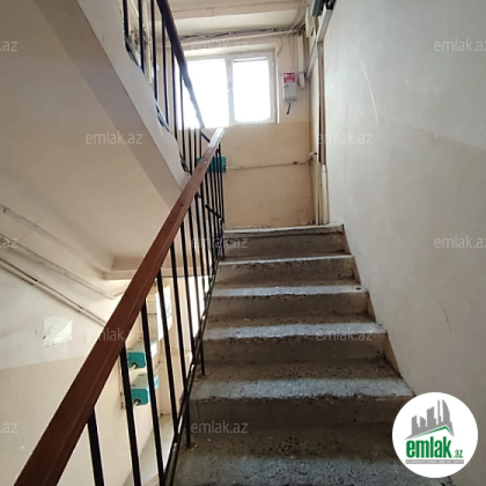 Satılır 2 otaqlı köhnə tikili 60 m²