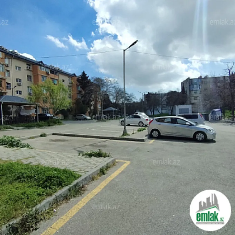 Satılır 2 otaqlı köhnə tikili 60 m²