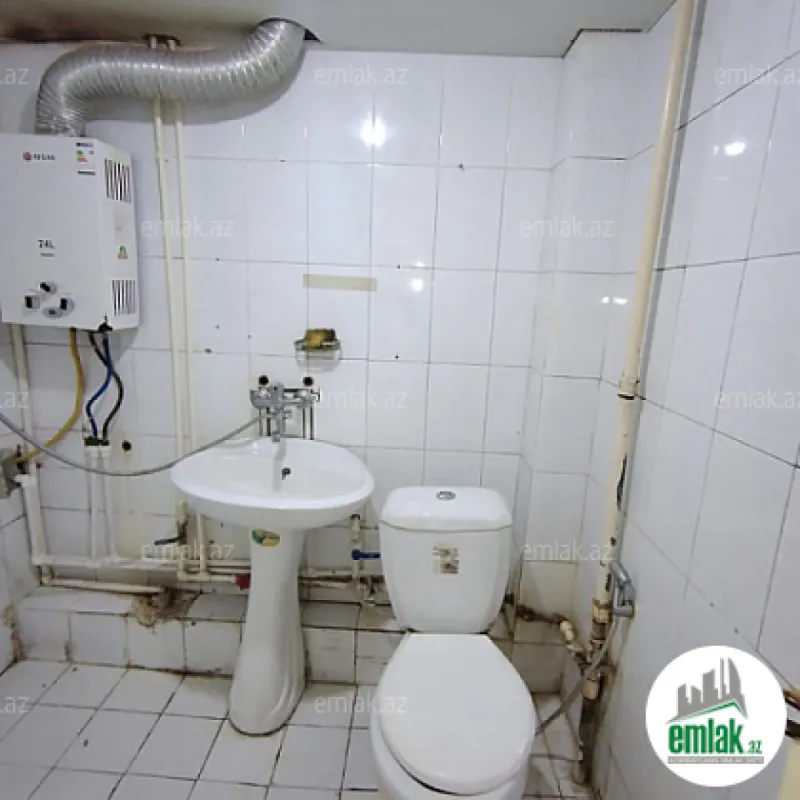 Satılır 2 otaqlı köhnə tikili 60 m²