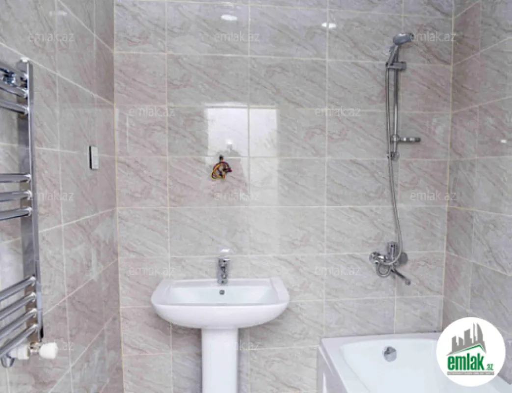 Satılır 2 otaqlı yeni tikili 65 m²