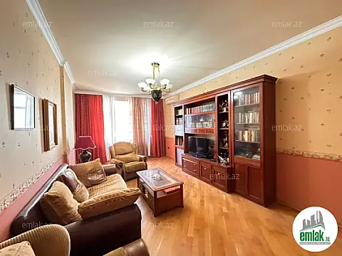 Satılır 4 otaqlı yeni tikili 240 m²