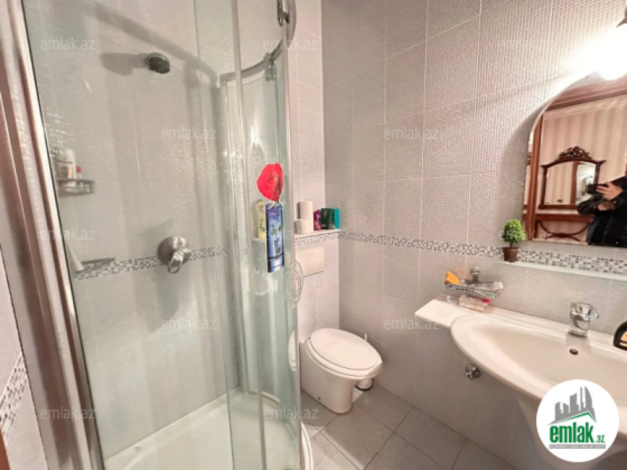 Satılır 4 otaqlı yeni tikili 240 m²