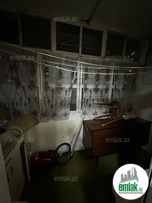 Satılır 2 otaqlı köhnə tikili 60 m²