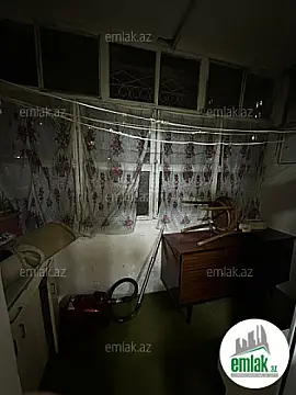 Satılır 2 otaqlı köhnə tikili 60 m²